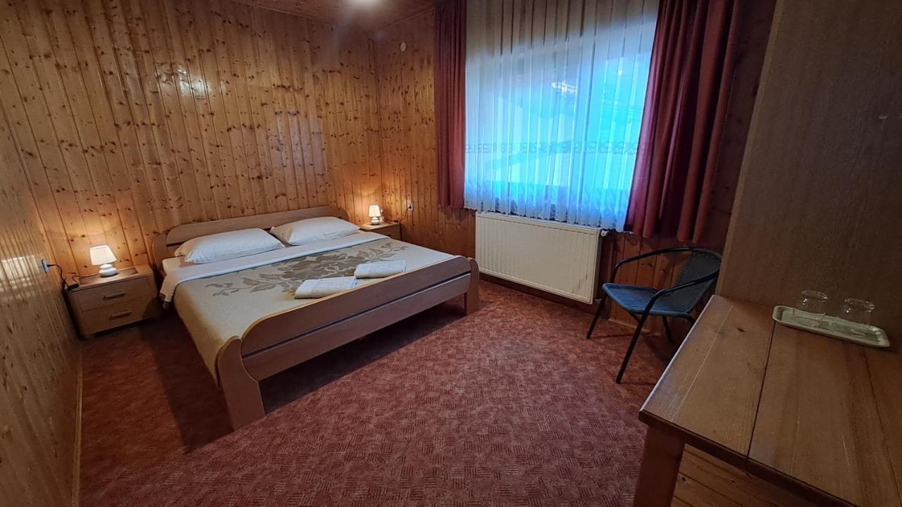 Family Puskaric Hotel Slunj Buitenkant foto